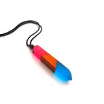 Vintage men woman fashionable wood resin necklace pendant