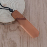 Vintage men woman fashionable wood resin necklace pendant