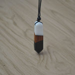 Vintage men woman fashionable wood resin necklace pendant