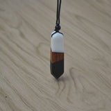 Vintage men woman fashionable wood resin necklace pendant