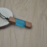 Vintage men woman fashionable wood resin necklace pendant