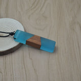 Vintage men woman fashionable wood resin necklace pendant